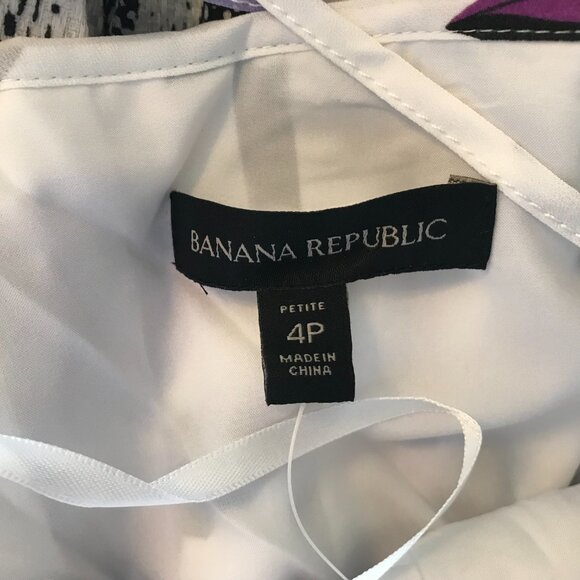 Banana Republic | Floral Pintuck Dress - Picture 10 of 13